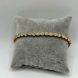 Avon Vintage Gold Tone Clear Rhinestone Accents Bracelet